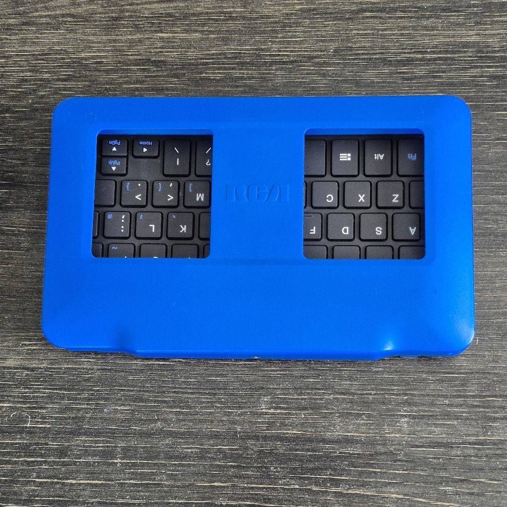 RCA Tablet Keyboard Blue Case 7” - Model RKT773P - Like NEW - Picture 2 of 6